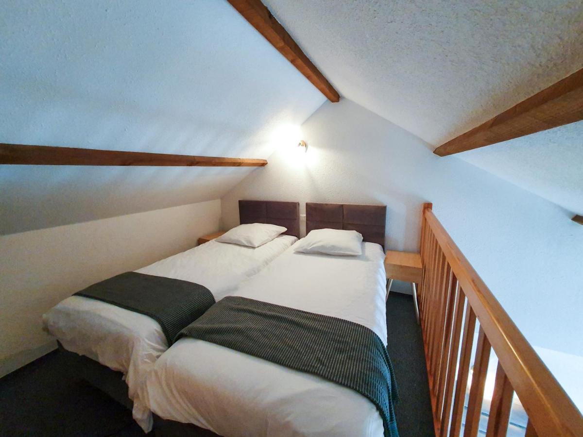 Hotel Les Tilleuls De Pareloup A Salles-Curan エクステリア 写真