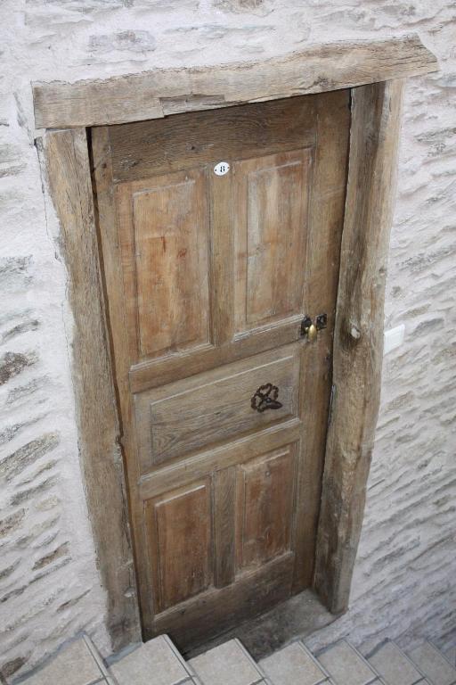 Hotel Les Tilleuls De Pareloup A Salles-Curan 部屋 写真