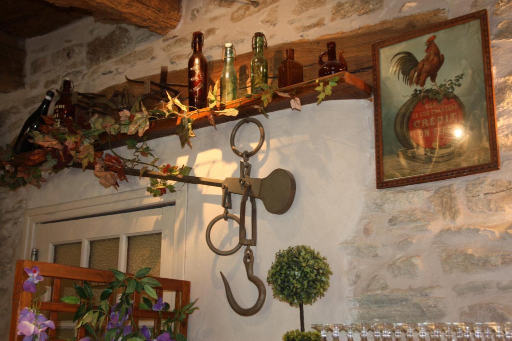 Hotel Les Tilleuls De Pareloup A Salles-Curan エクステリア 写真